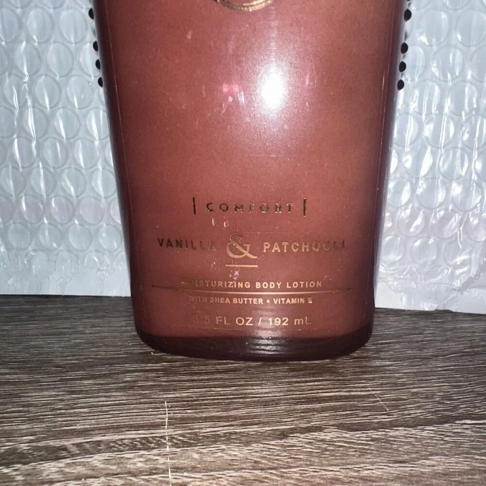 Bath and Body Works Aromatherapy Body lotion Comfort‎ Vanilla and Patchouli